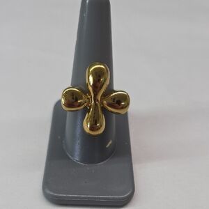 Chunky Flower Fashion Ring